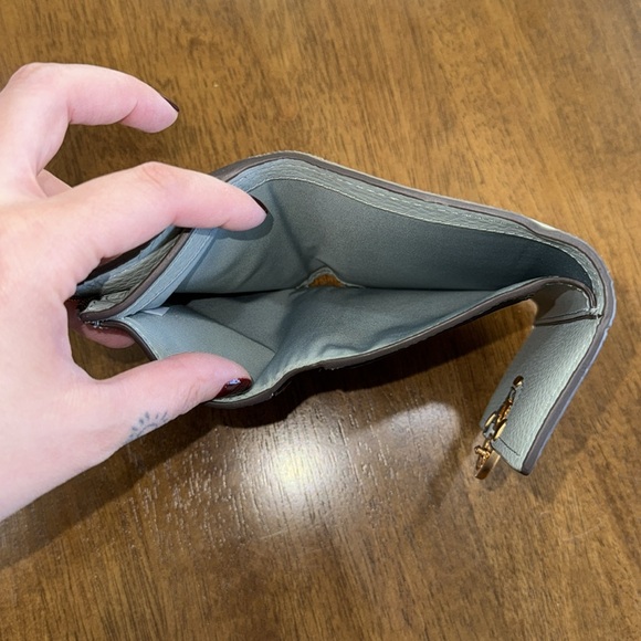 Tory Burch Miller Medium Flap Wallet - Picture 5 of 5